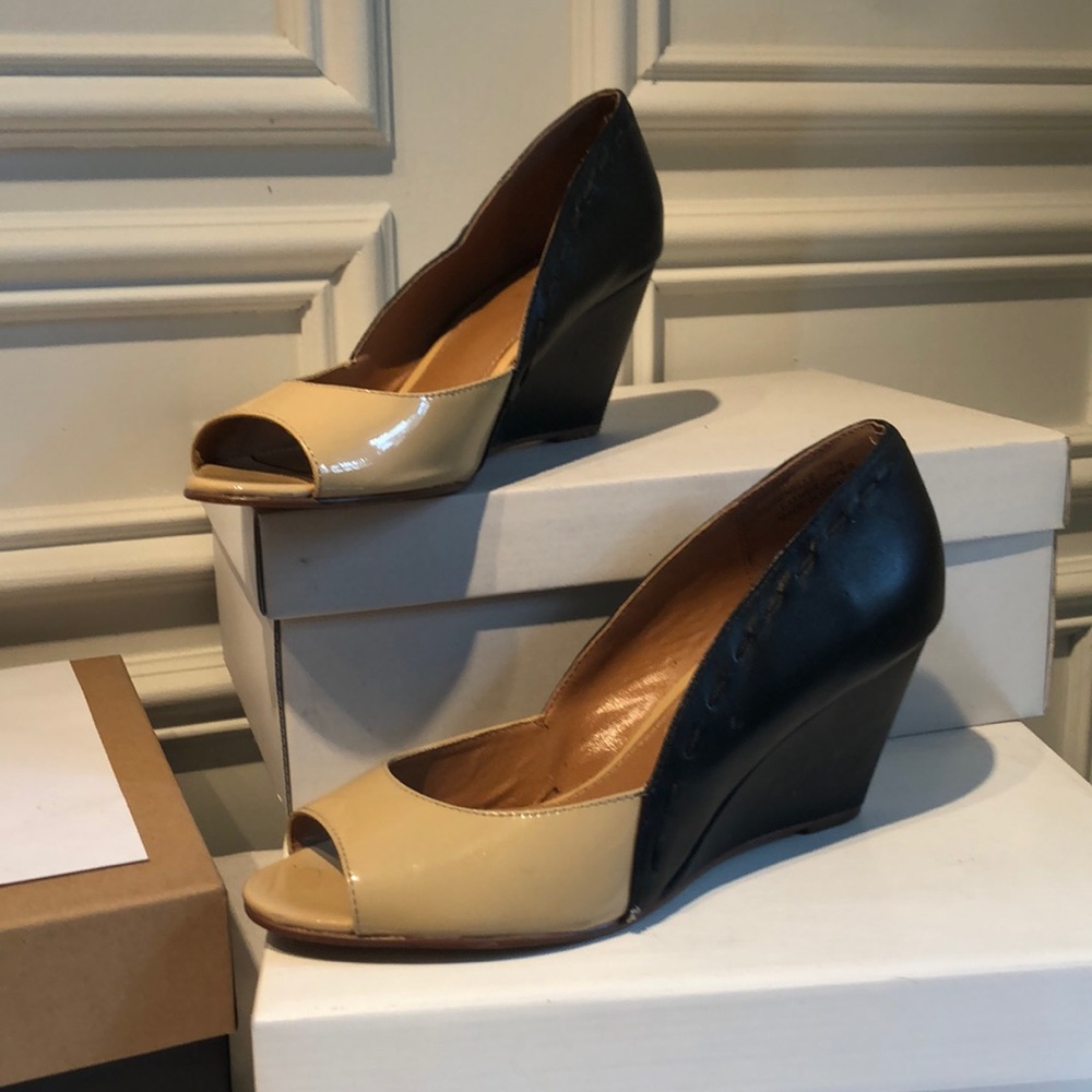 Kelsi Dagger wedge heels